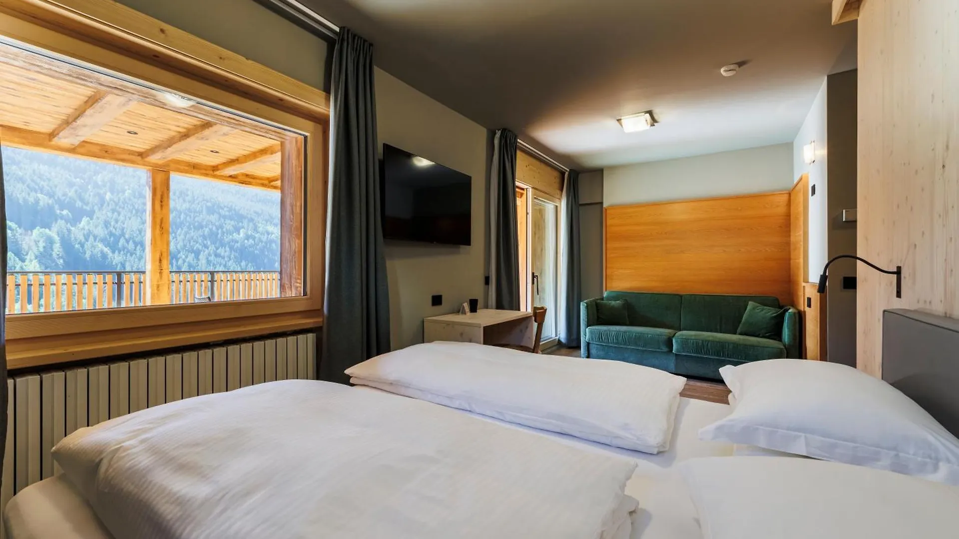 Hotel Miravalle Isolaccia 3*,